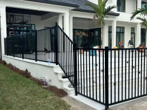 commercial and residential fence construction company